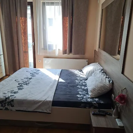 Queen 4 Apartment Nis